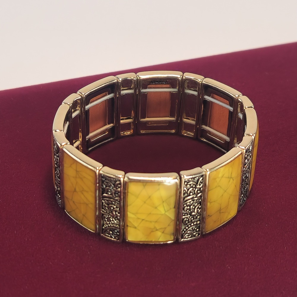 Vintage Monet Yellow Crackle Cabochon Stretch Bracelet Gold Tone Floral Panel